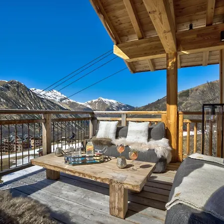 Whispers Of The Alps Luxury Chalet シャレー